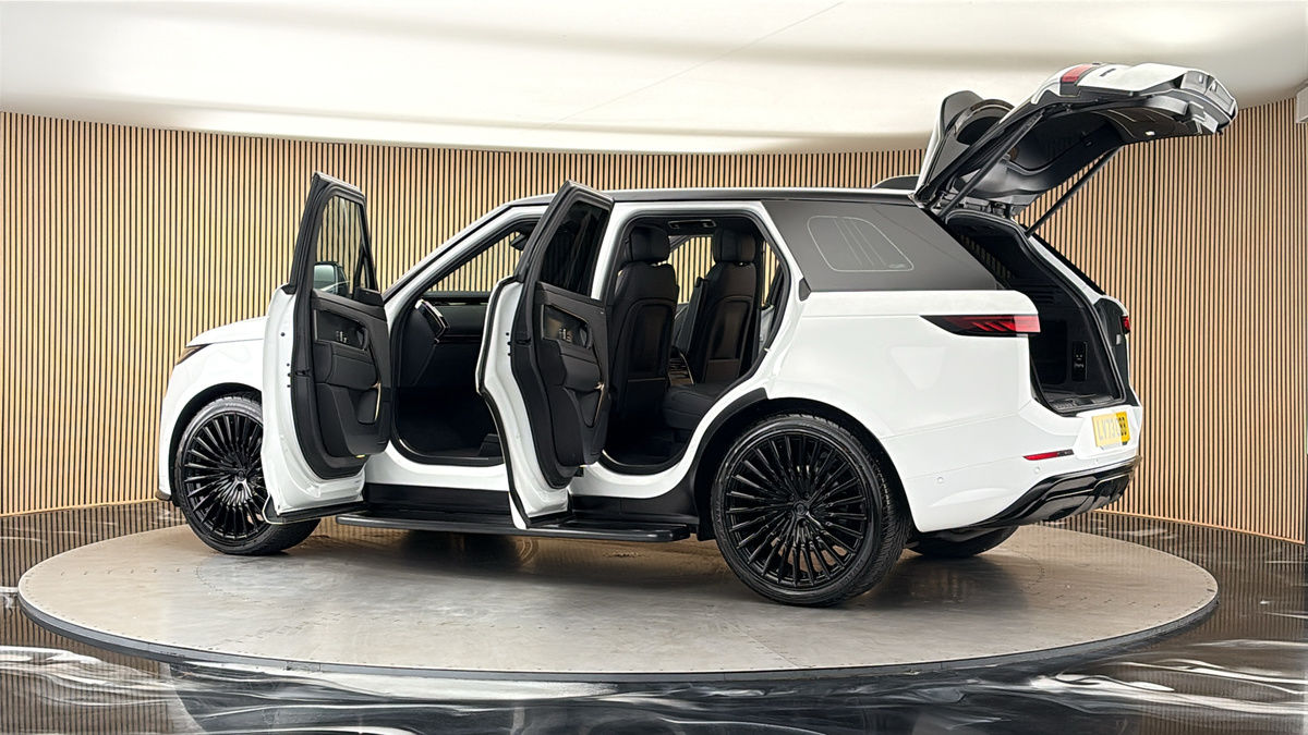 More views of Land Rover Range Rover Sport