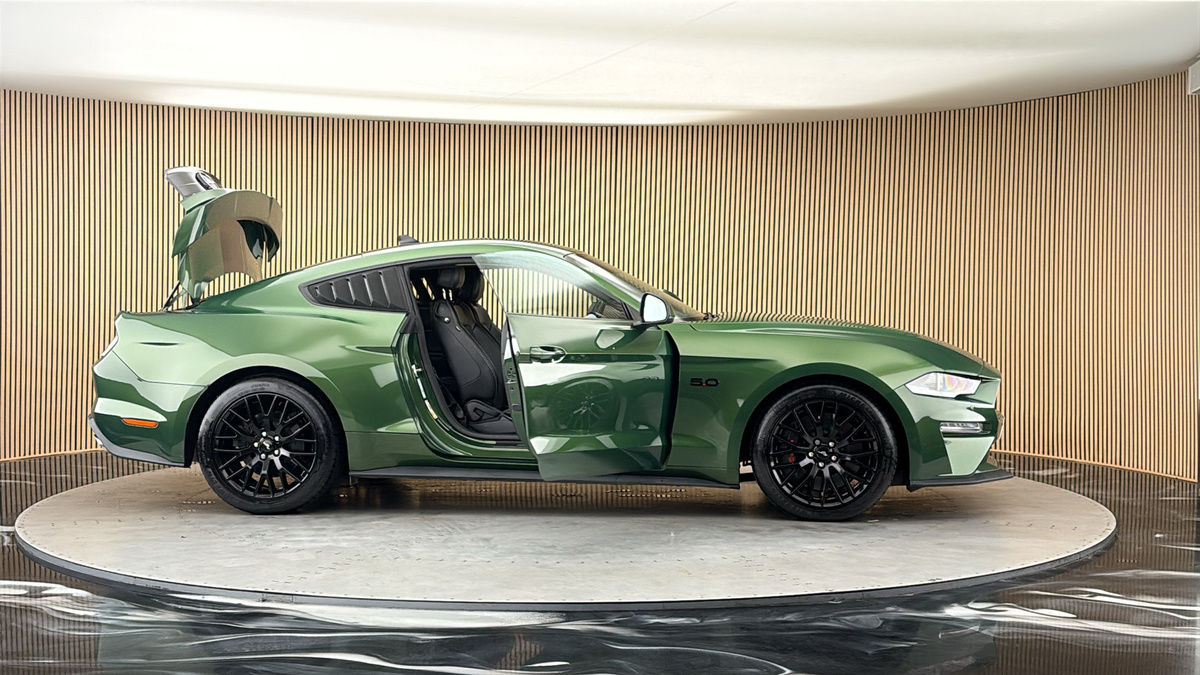 More views of Ford Mustang