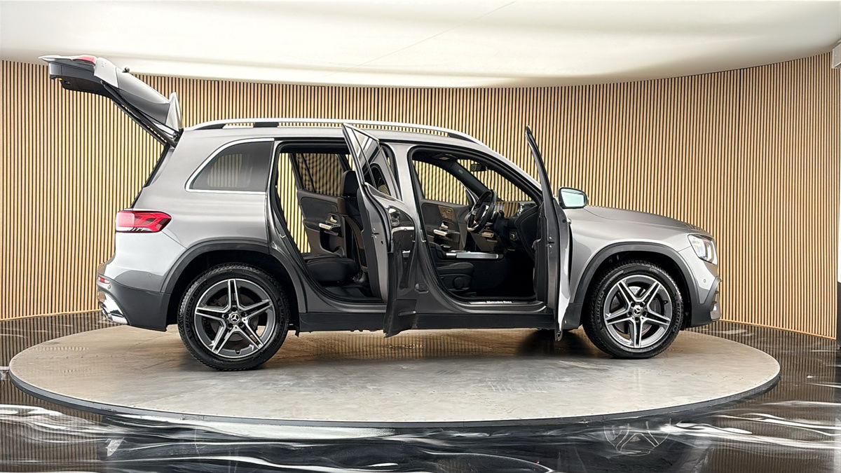 More views of Mercedes-Benz GLB