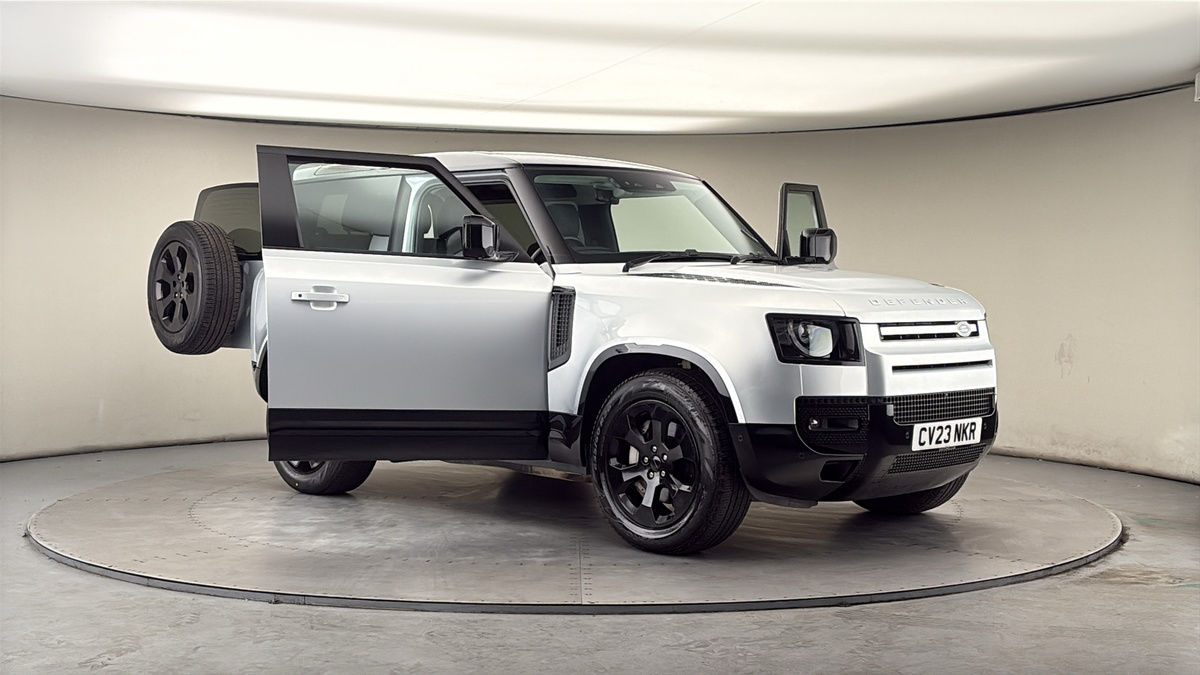 More views of Land Rover Defender 90