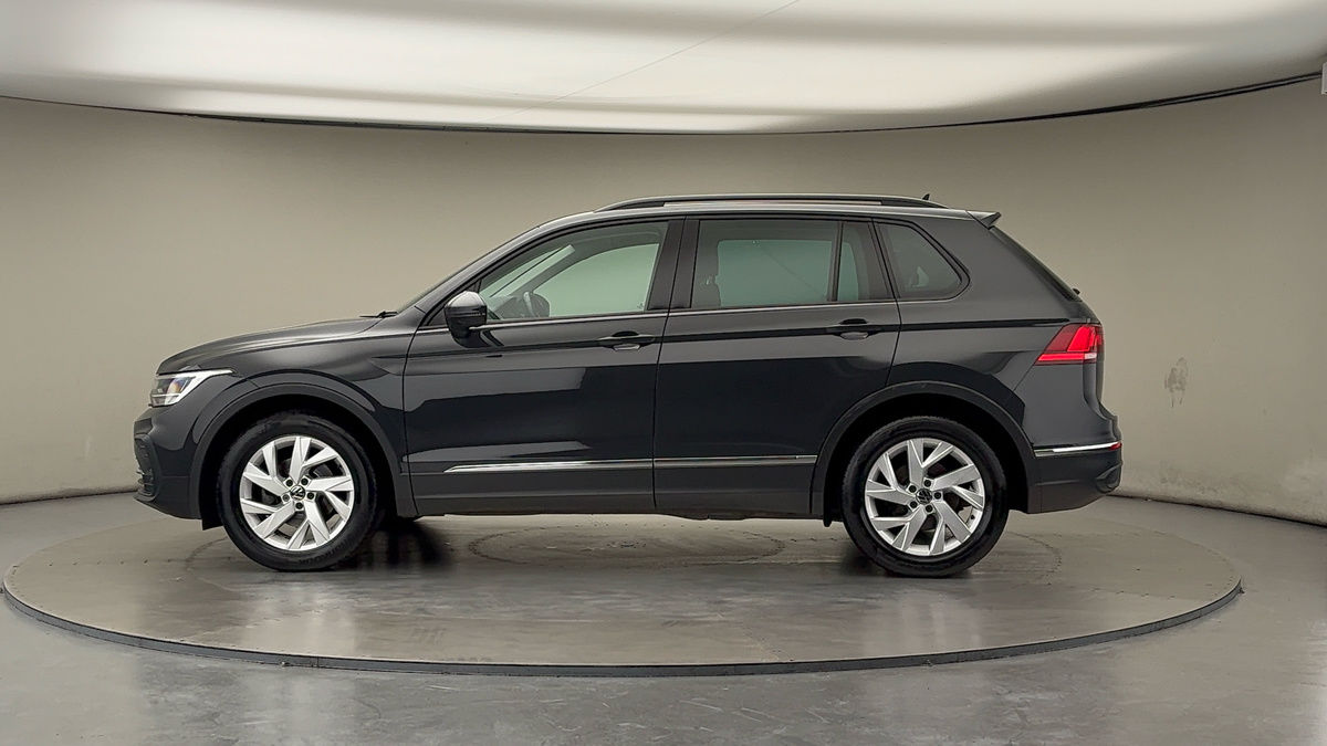 More views of Volkswagen Tiguan
