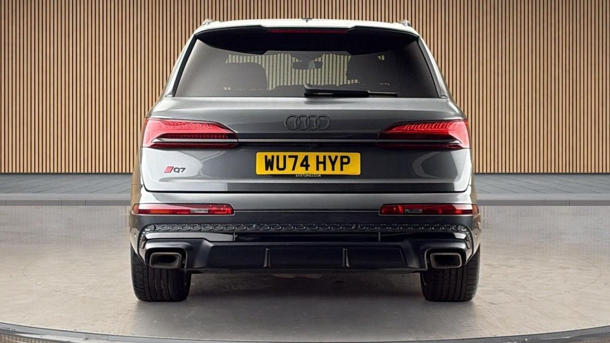 Audi Q7 Image 4