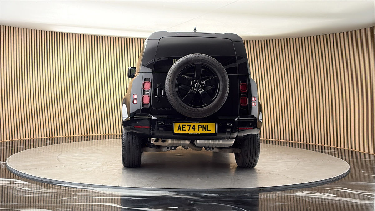 More views of Land Rover Defender 90