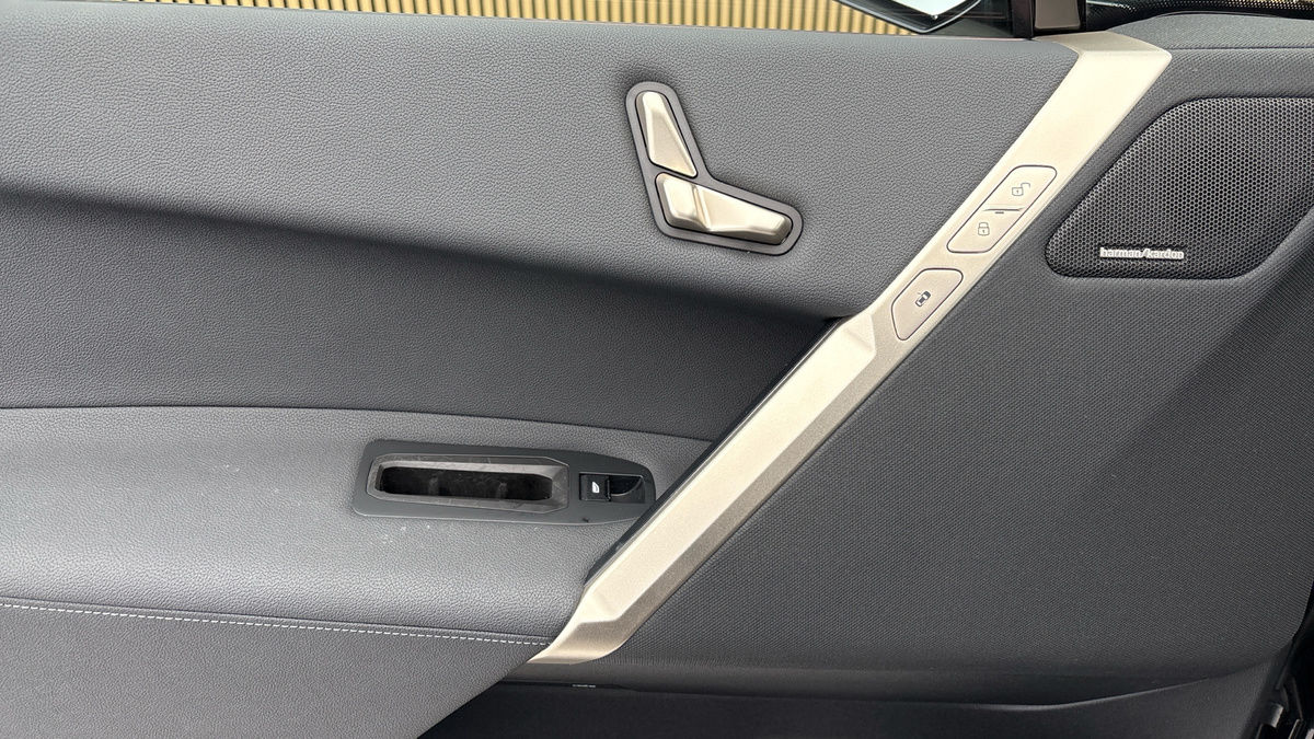 BMW iX Image 19