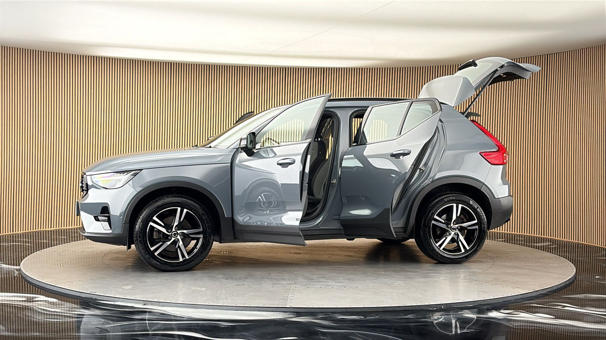 More views of Volvo XC40