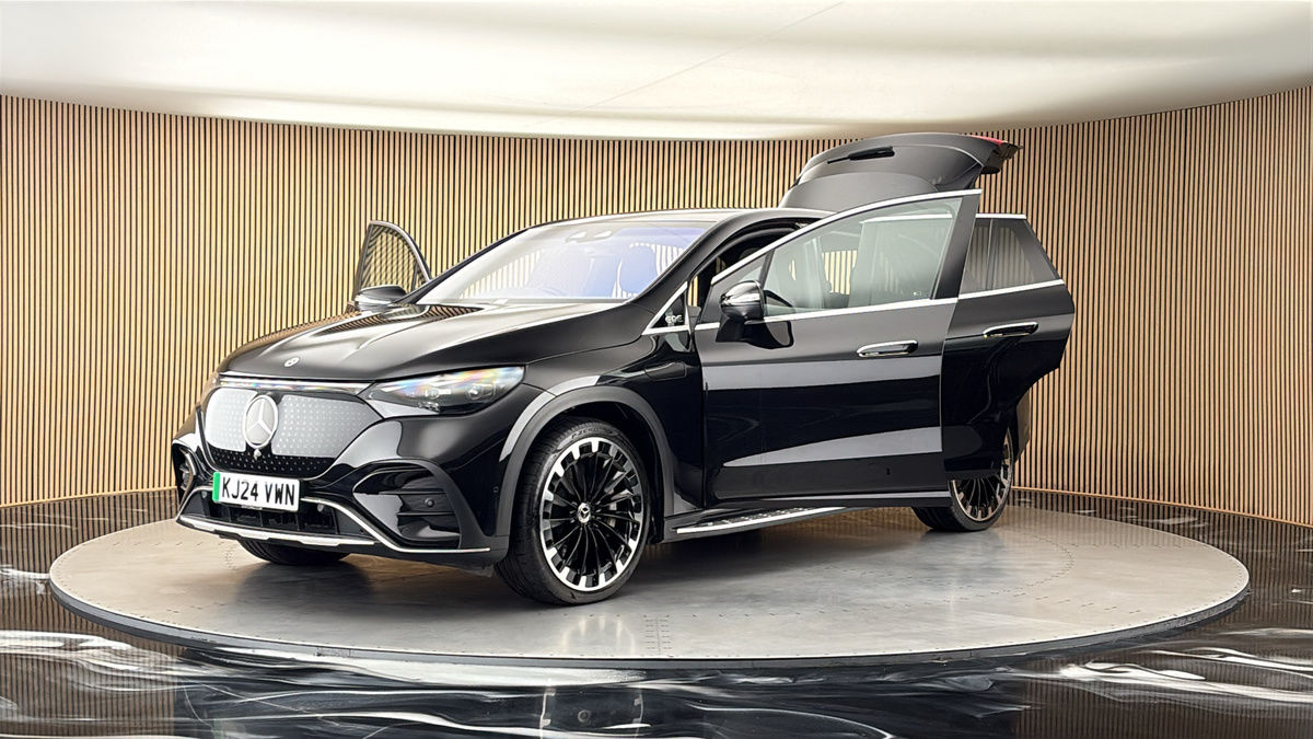 More views of Mercedes-Benz EQE