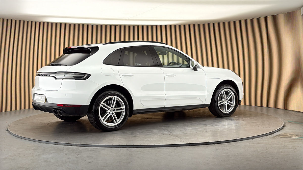More views of Porsche Macan