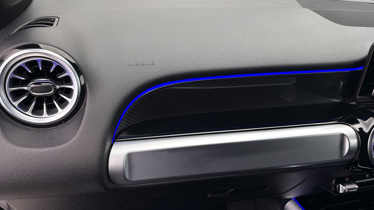 Mercedes-Benz GLB Image 25