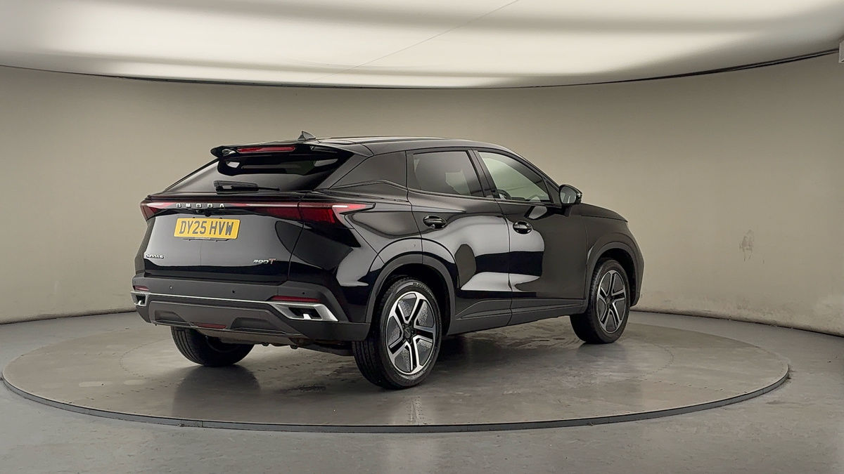 More views of Omoda 5