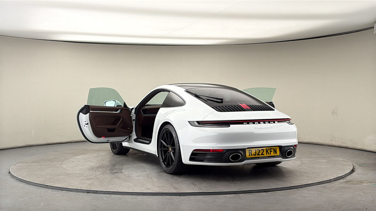 More views of Porsche 911