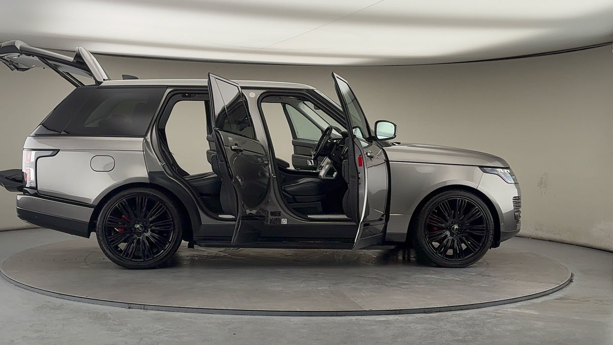 More views of Land Rover Range Rover