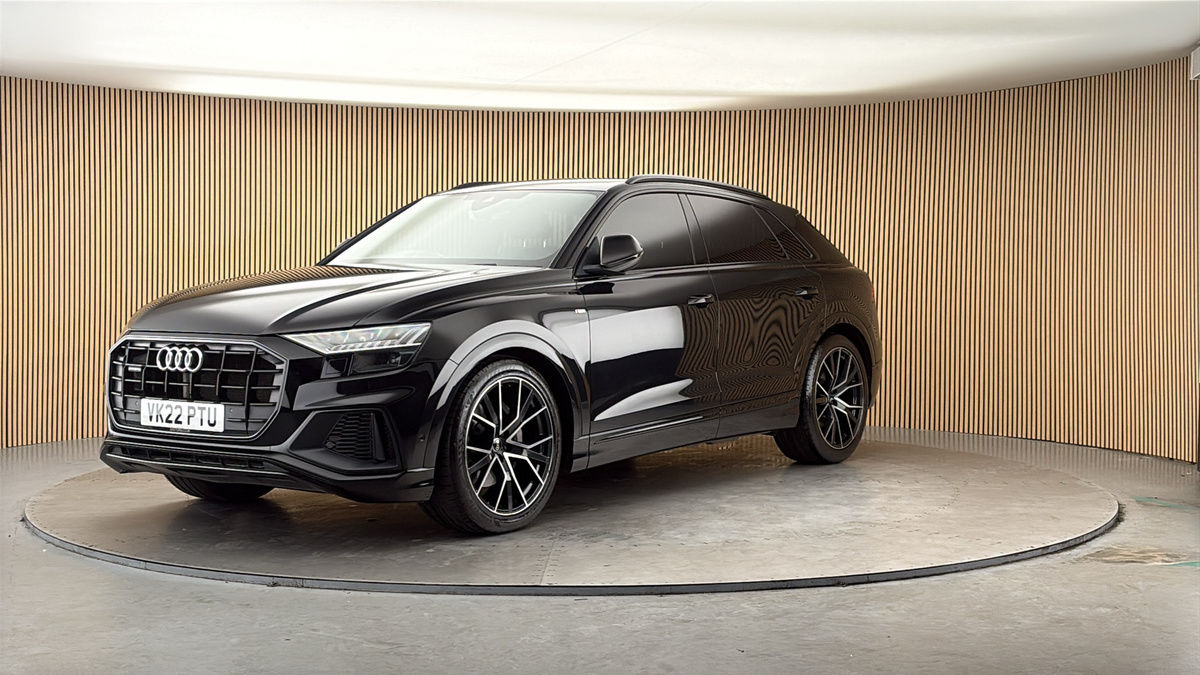 More views of Audi Q8