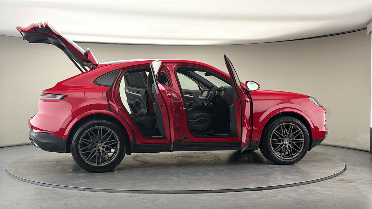 More views of Porsche Cayenne