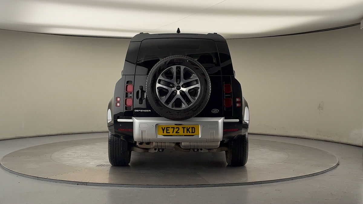 Land Rover Defender 110 Image 4