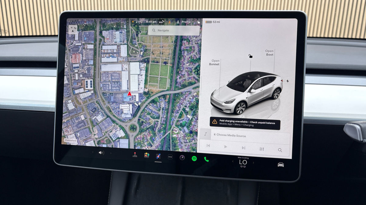 Tesla Model Y Image 17