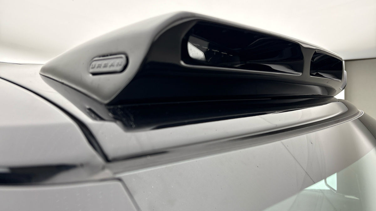 Land Rover Defender 110 Urban Image 25