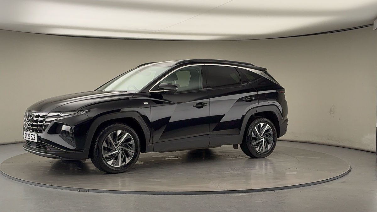 More views of Hyundai TUCSONix35