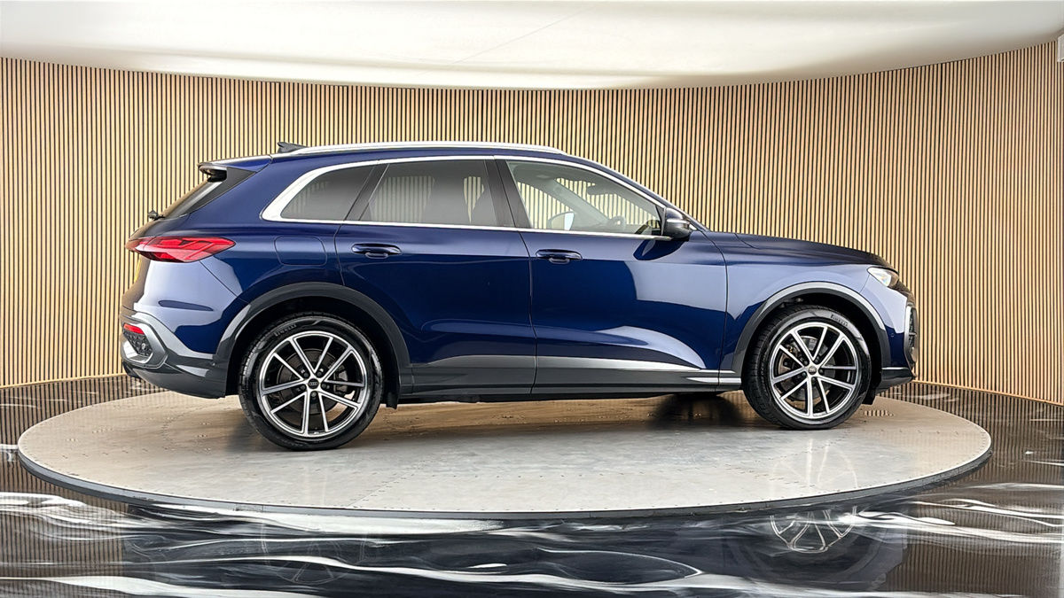 More views of Audi Q5