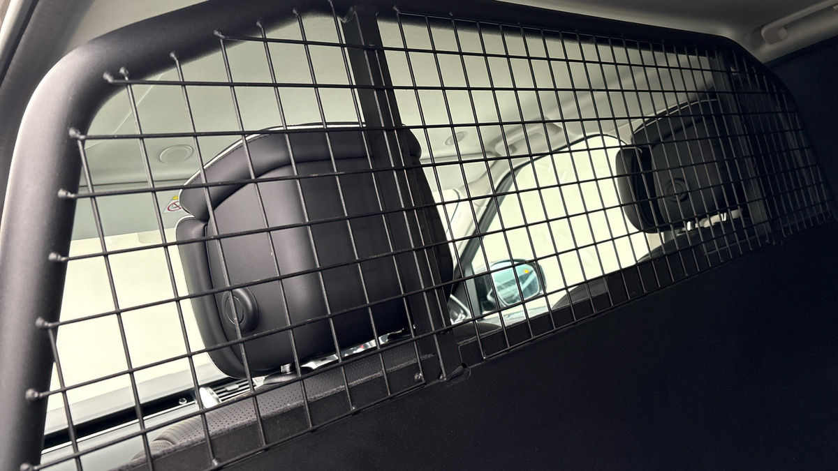 Land Rover Discovery Image 9