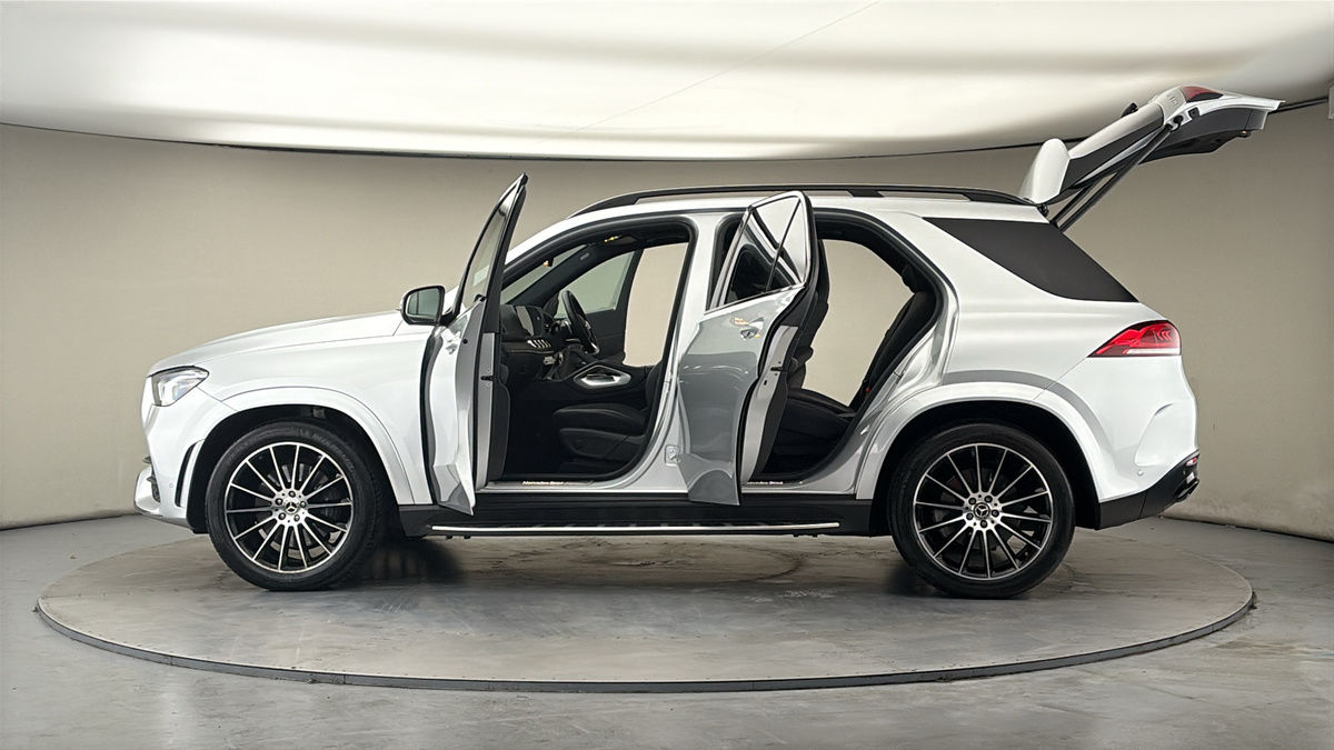 More views of Mercedes-Benz GLE