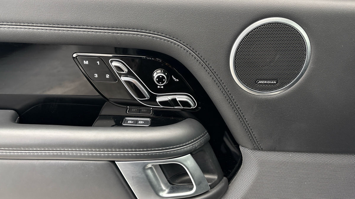 Land Rover Range Rover Image 19