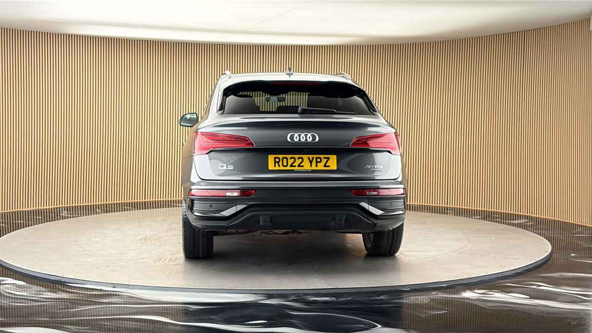 More views of Audi Q5