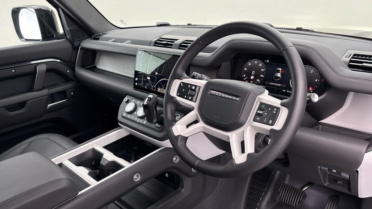 Land Rover Defender 110 Urban Image 5