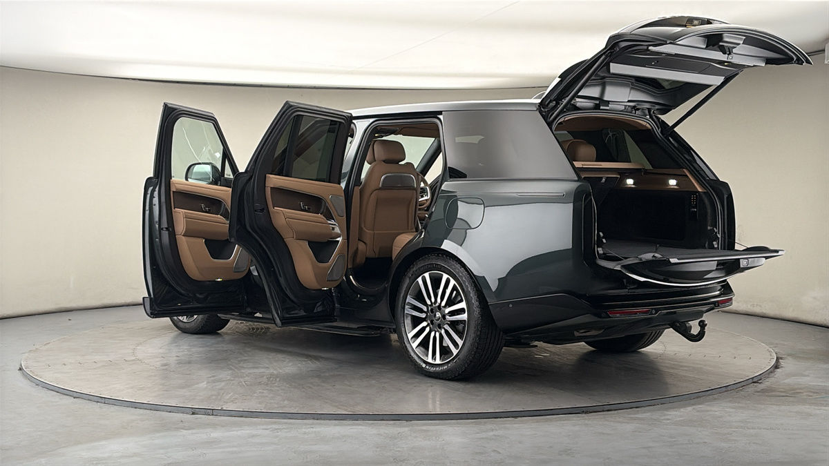 More views of Land Rover Range Rover