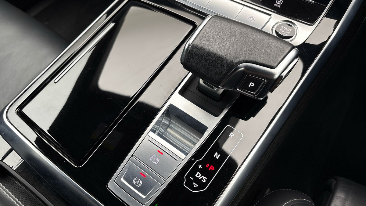 Audi Q8 Image 6