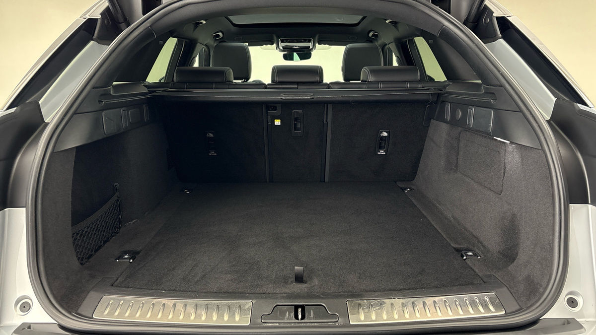 Land Rover Range Rover Velar Image 11