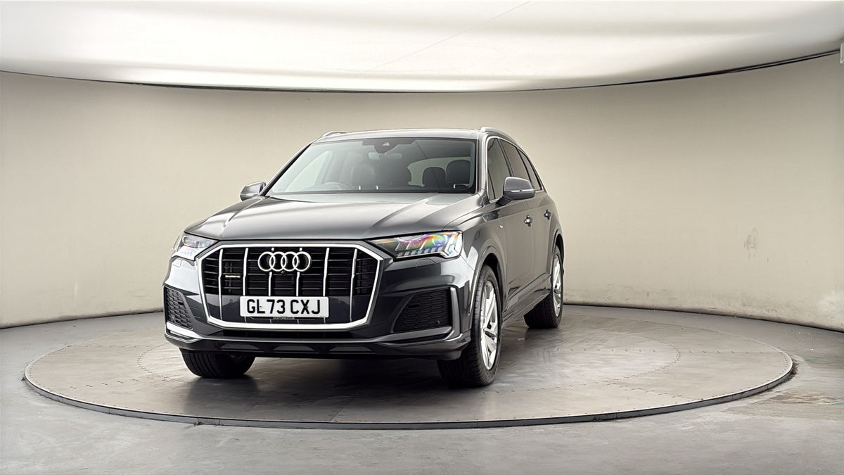 More views of Audi Q7