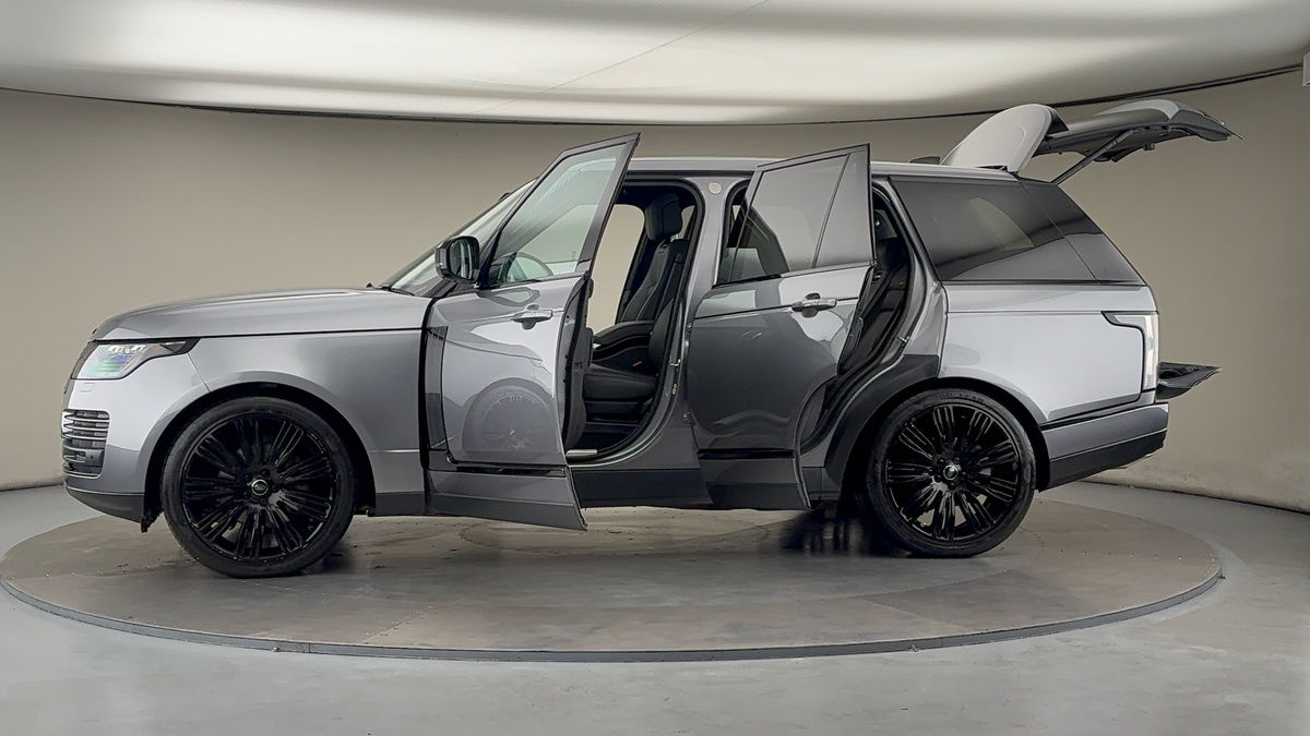 More views of Land Rover Range Rover