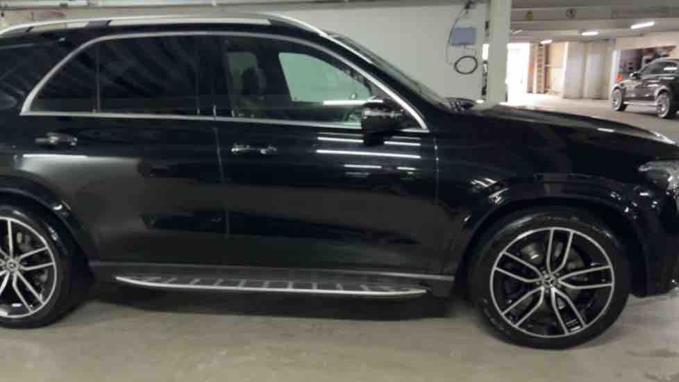 More views of Mercedes-Benz GLE