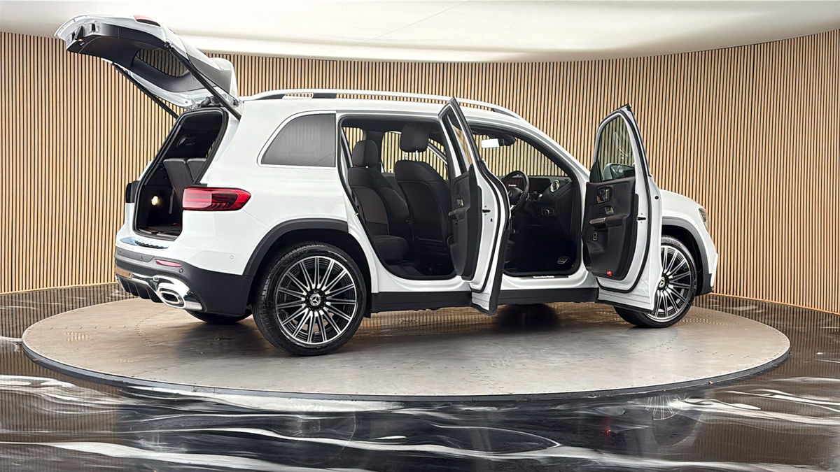 More views of Mercedes-Benz GLB