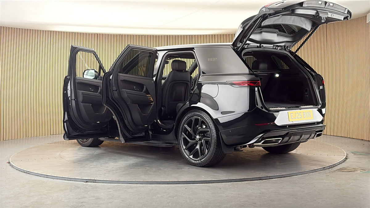 More views of Land Rover Range Rover Sport