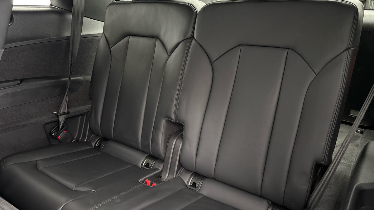 Audi SQ7 Image 28