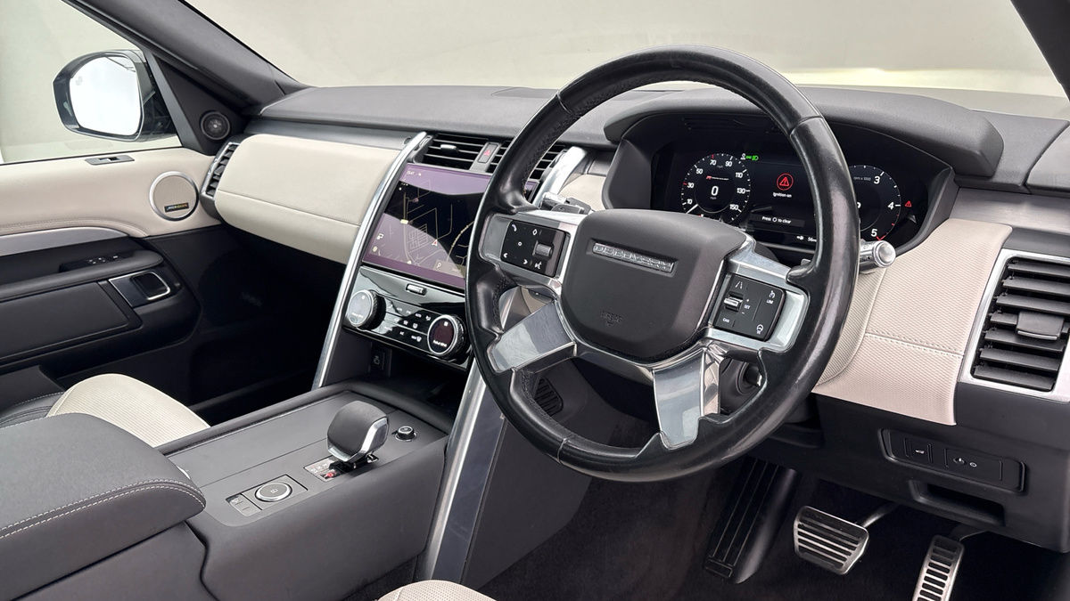 Land Rover Discovery Image 5