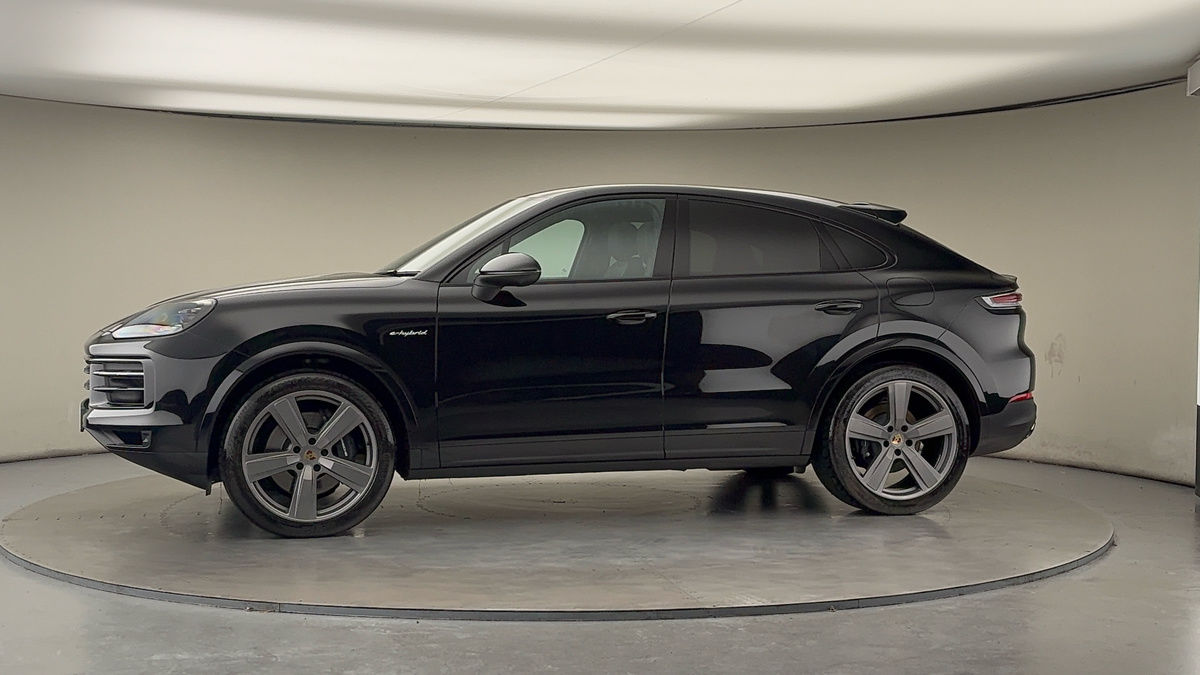 More views of Porsche Cayenne