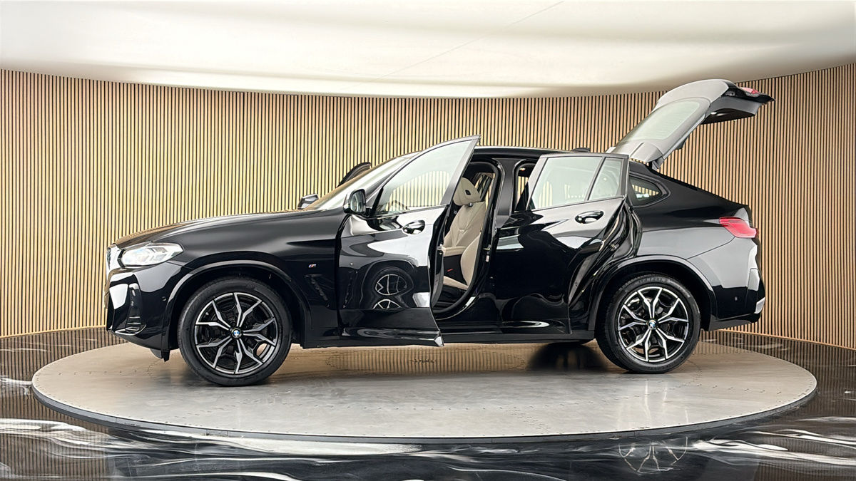 More views of BMW X4