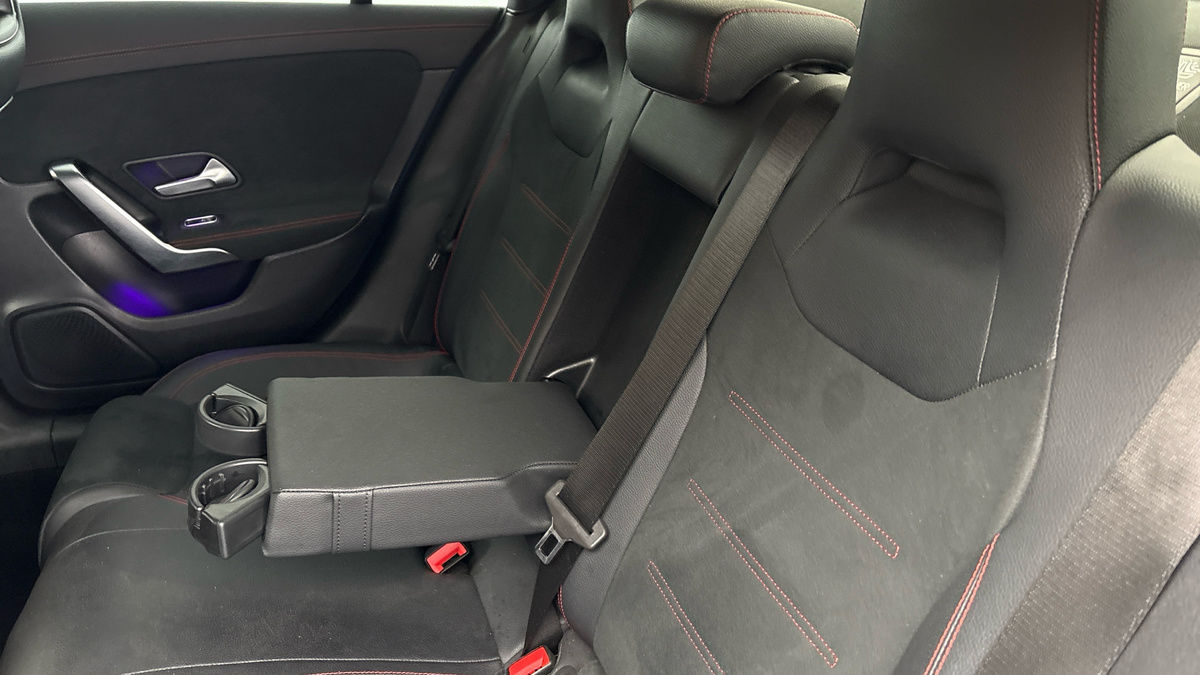 Mercedes-Benz CLA Image 9