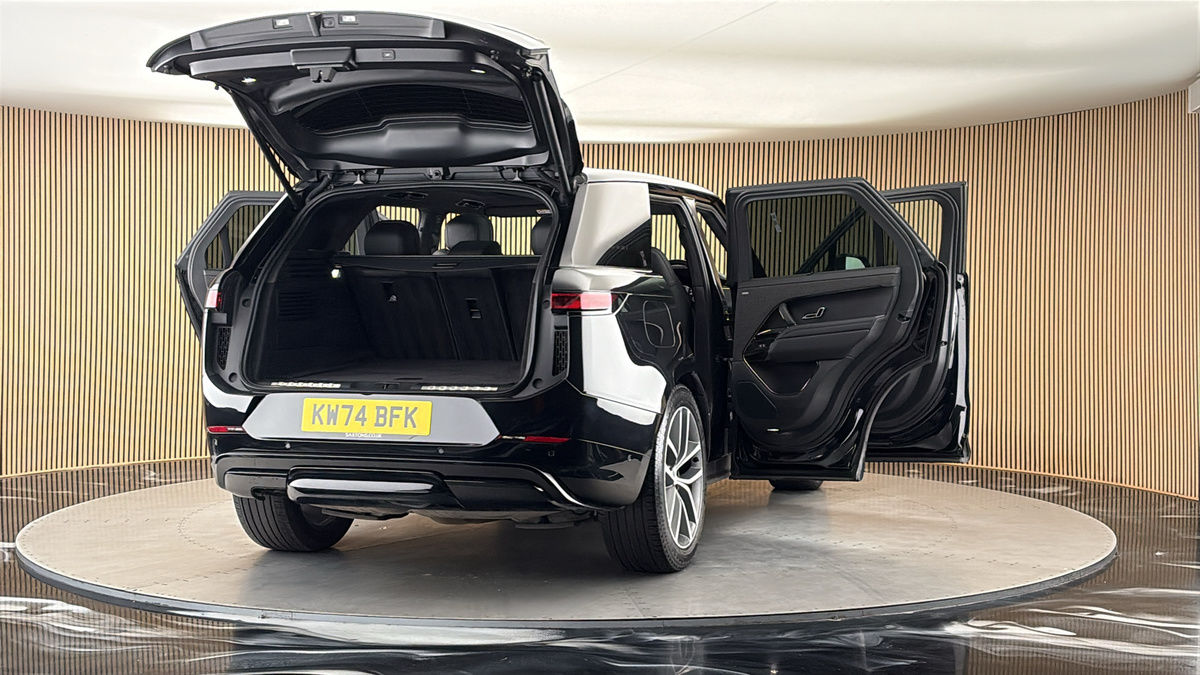 More views of Land Rover Range Rover Sport