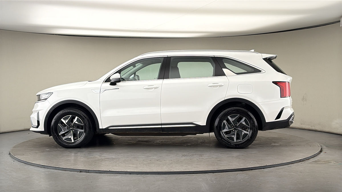 More views of Kia Sorento