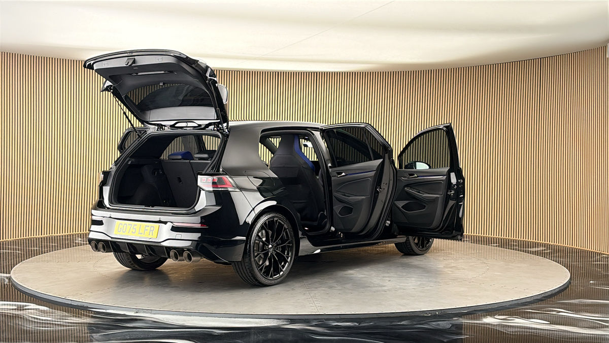 More views of Volkswagen Golf