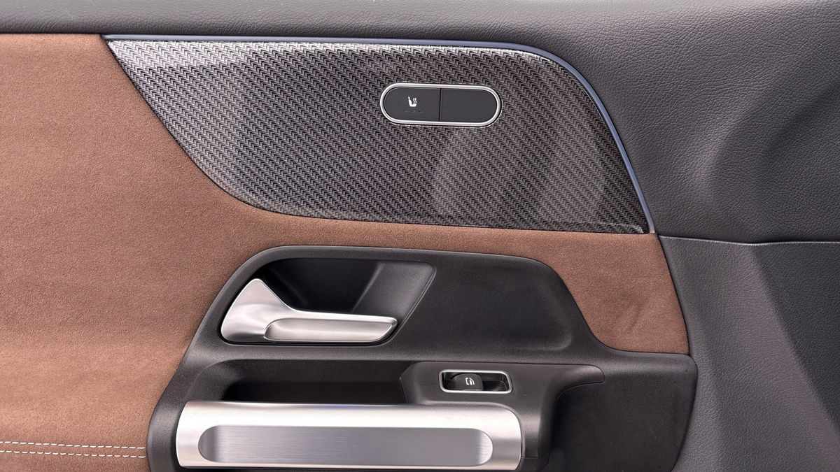 Mercedes-Benz GLB Image 19
