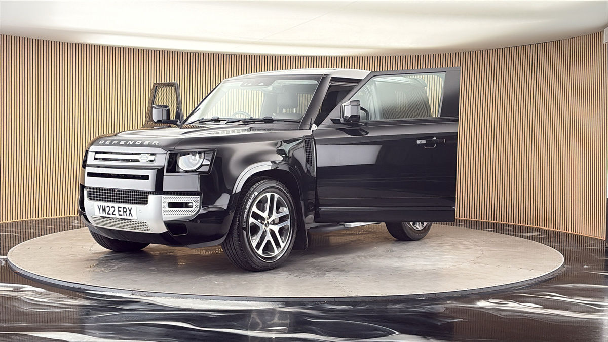 More views of Land Rover Defender 90