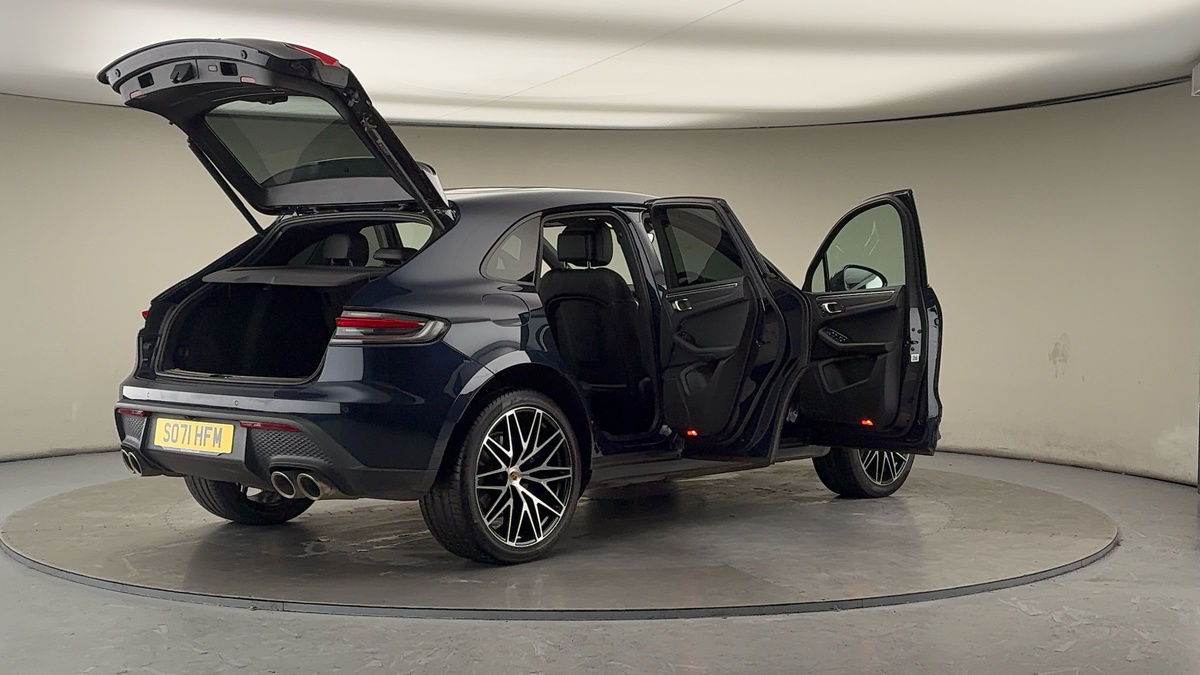 More views of Porsche Macan