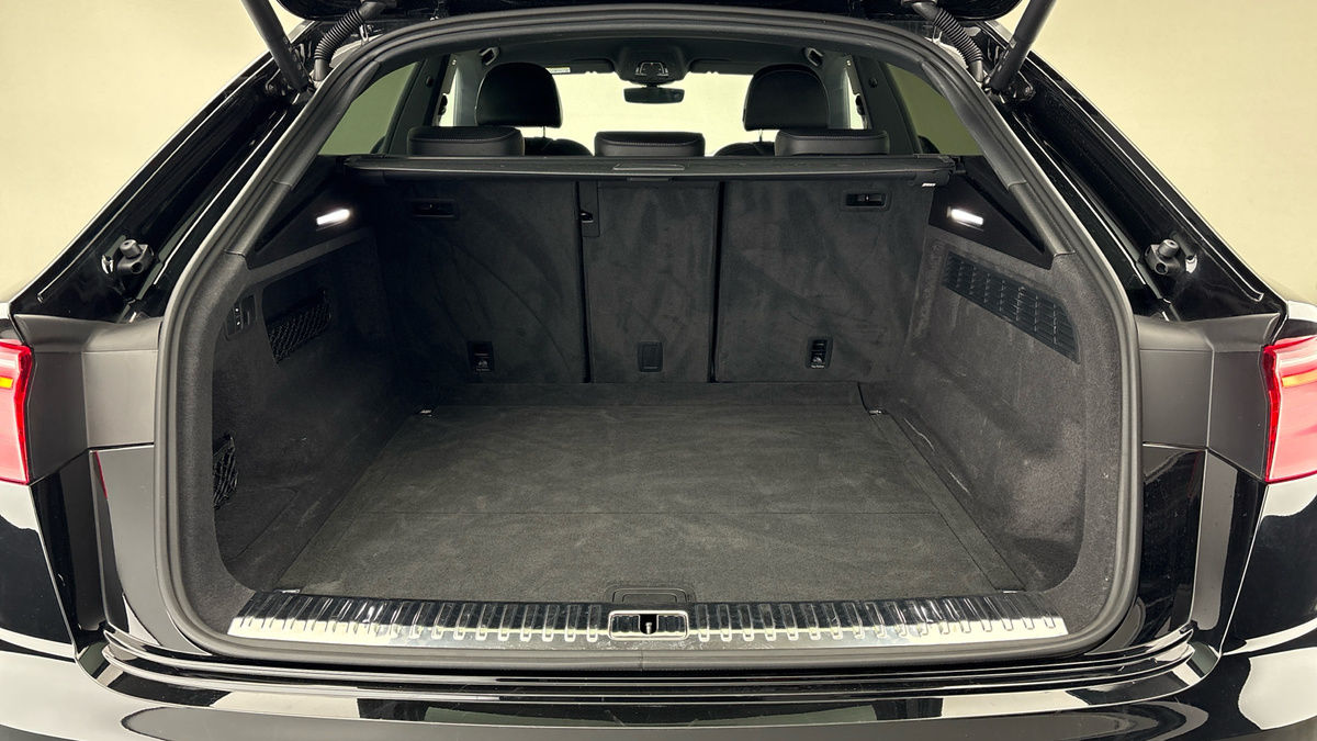 Audi Q8 Image 11