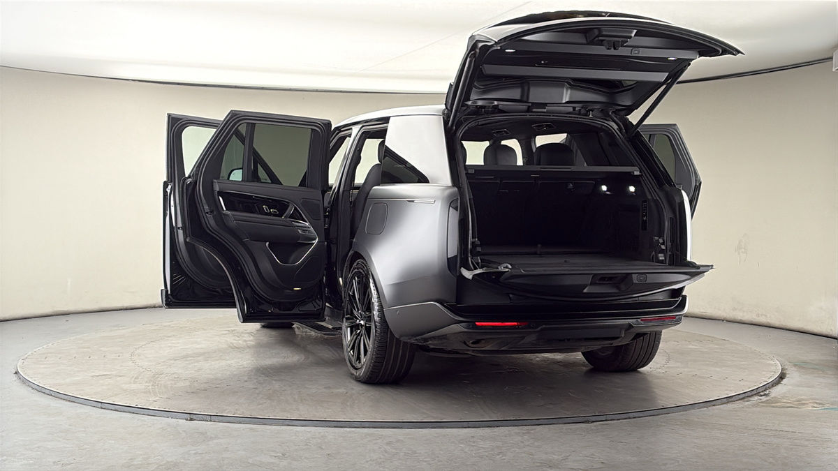 More views of Land Rover Range Rover