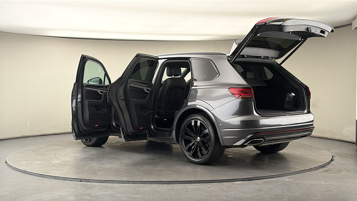 More views of Volkswagen Touareg