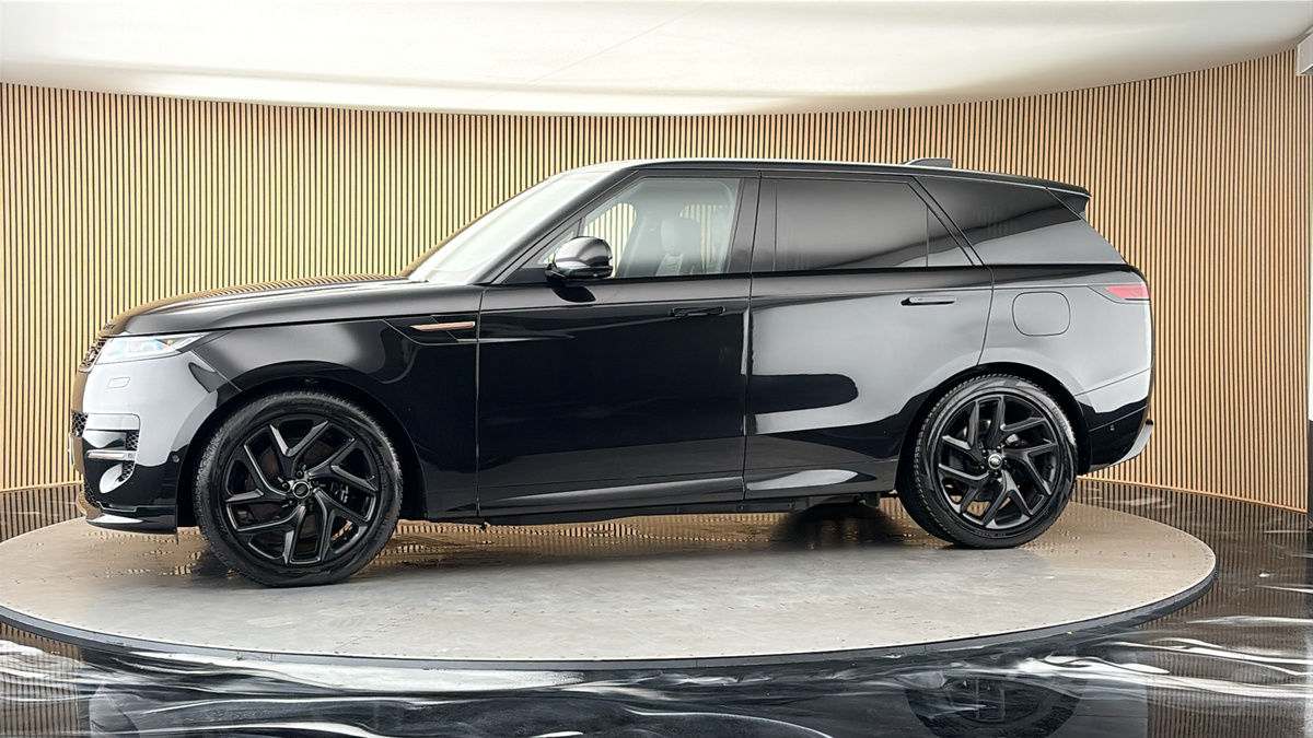 More views of Land Rover Range Rover Sport